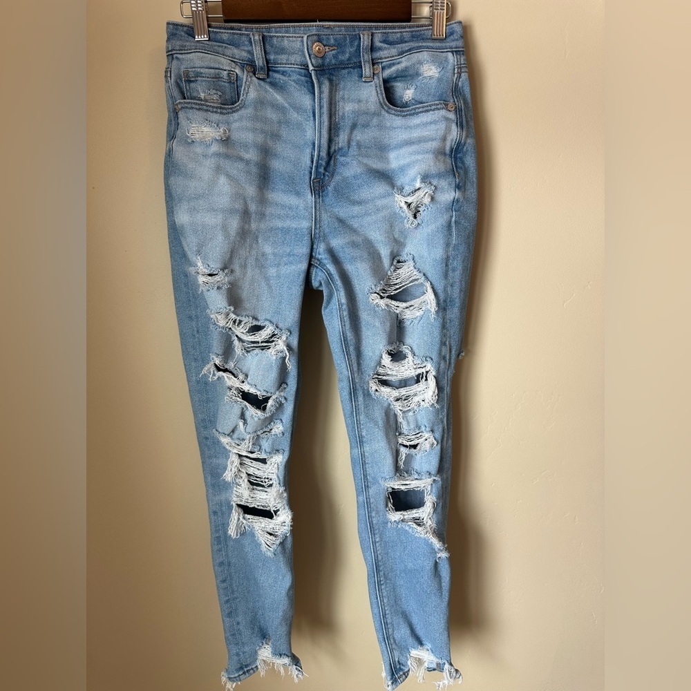 American Eagle Women's Size 4 Destructed Light Blue Skinny Mom Jeans -27” Inseam